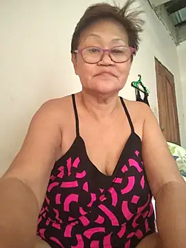 Snapshot of Sunflower1956 chatting on July 7, 6:47 am Sunflower1956 online show from July 7, 6:47 am