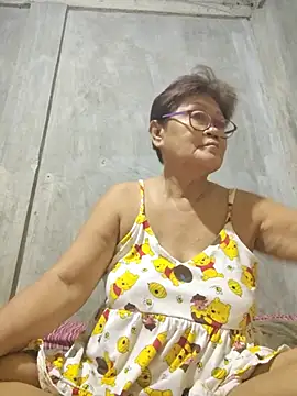 Snapshot of Sunflower1956 chatting on July 15, 8:14 pm Sunflower1956 online show from July 15, 8:14 pm
