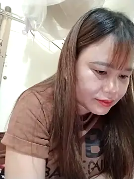 Snapshot of Moubie1 chatting on March 20, 11:04 am Moubie1 online show from March 20, 11:04 am