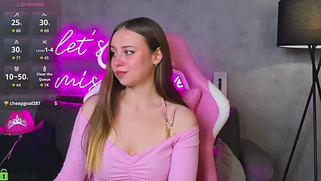 Snapshot of Vanessa_Williamsonn chatting on June 17, 4:30 pm Vanessa Williamsonn online show from June 17, 4:30 pm