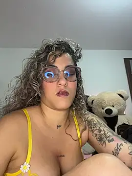 Snapshot of Melina-54 chatting on June 2, 10:12 pm Melina-54 online show from June 2, 10:12 pm