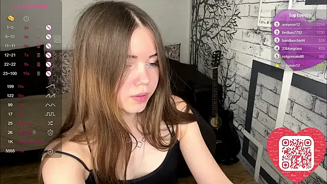 Snapshot of ElmiraDabato chatting on July 7, 10:41 am ElmiraDabato online show from July 7, 10:41 am