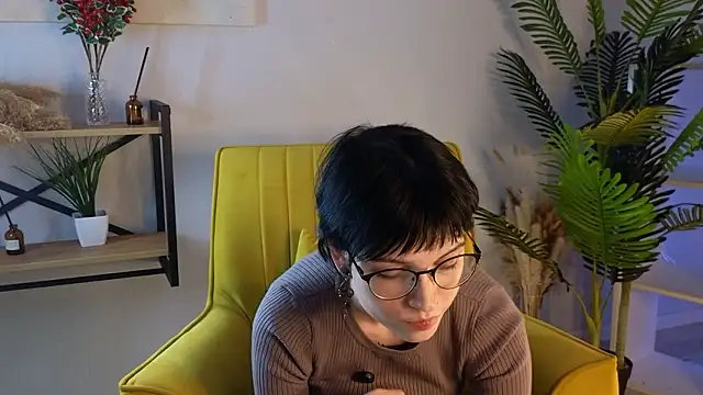 RubieNibbs online show from March 21, 1:58 pm