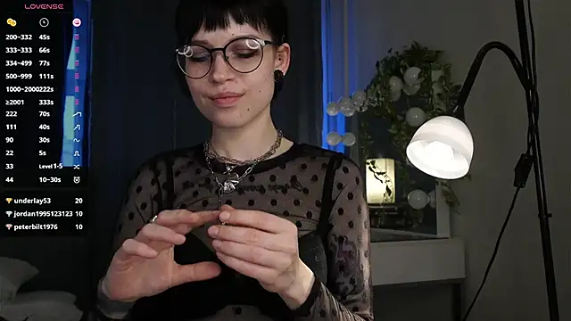 Snapshot of RubieNibbs chatting on April 21, 2:51 am RubieNibbs online show from April 21, 2:51 am