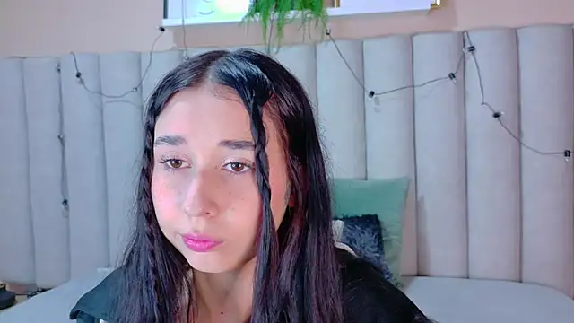 Snapshot of StarrMoon__ chatting on June 30, 2:56 am StarrMoon online show from June 30, 2:56 am