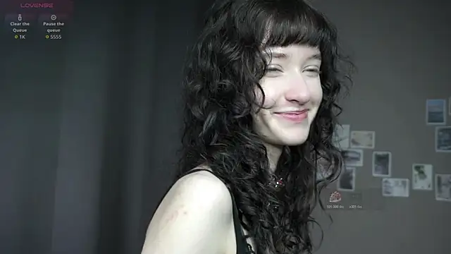 Snapshot of DellaLeck chatting on July 15, 7:41 pm DellaLeck online show from July 15, 7:41 pm