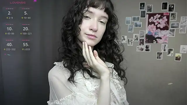 Snapshot of DellaLeck chatting on July 28, 8:34 pm DellaLeck online show from July 28, 8:34 pm
