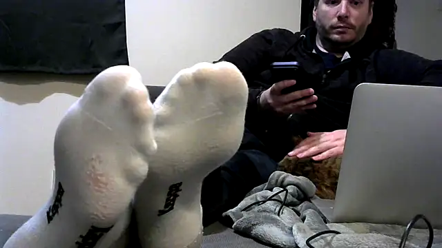 Snapshot of Piedisetosi2 chatting on March 20, 8:57 pm Piedisetosi2 online show from March 20, 8:57 pm