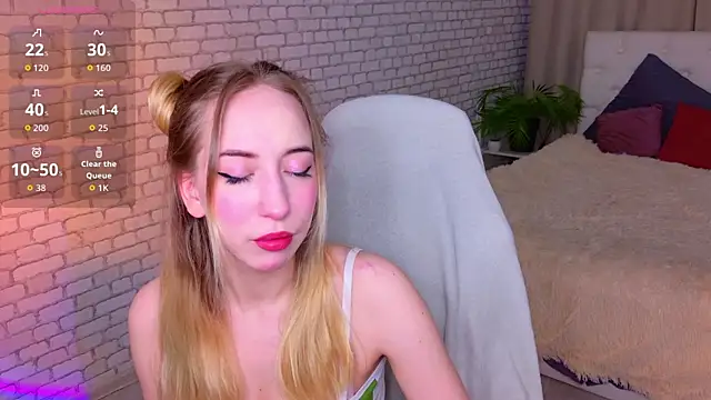 ShadowSparkle online show from April 20, 10:11 pm