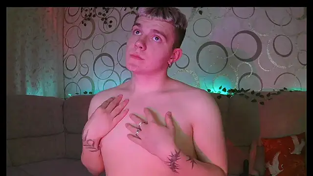 sweetescapeforu online show from April 1, 9:23 pm