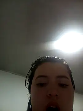 violetascottt online show from April 4, 11:24 pm