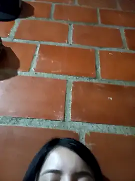 violetascottt online show from April 8, 5:40 am