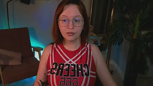 Snapshot of arizzzona_baby chatting on April 8, 1:55 pm arizzzona baby online show from April 8, 1:55 pm