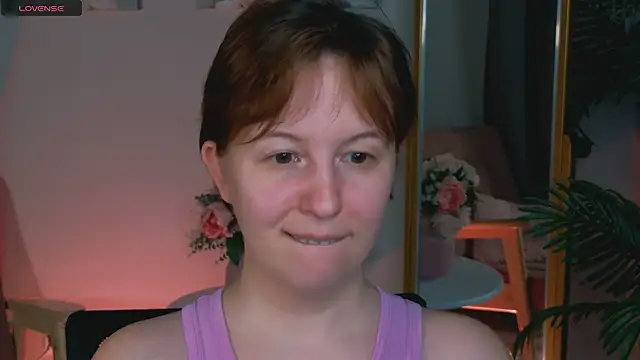 Snapshot of arizzzona_baby chatting on April 14, 2:01 pm arizzzona baby online show from April 14, 2:01 pm