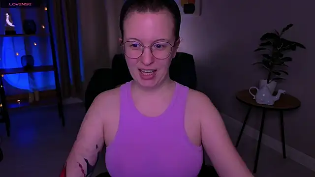 Snapshot of arizzzona_baby chatting on April 26, 1:20 pm arizzzona baby online show from April 26, 1:20 pm