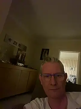 kurtyhotty online show from March 22, 9:29 pm