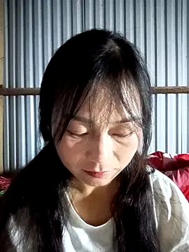 Snapshot of Cute-flowers chatting on March 30, 12:50 pm Cute-flowers online show from March 30, 12:50 pm