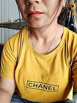 Snapshot of Cute-flowers chatting on April 14, 4:29 am Cute-flowers online show from April 14, 4:29 am