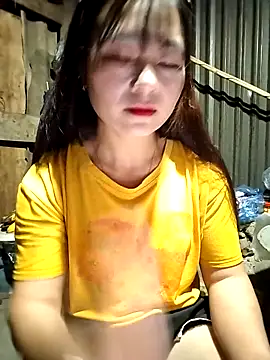 Snapshot of Cute-flowers chatting on April 29, 1:26 pm Cute-flowers online show from April 29, 1:26 pm