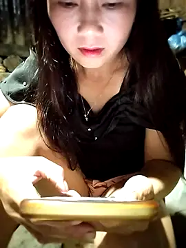 Snapshot of Cute-flowers chatting on May 2, 1:49 pm Cute-flowers online show from May 2, 1:49 pm
