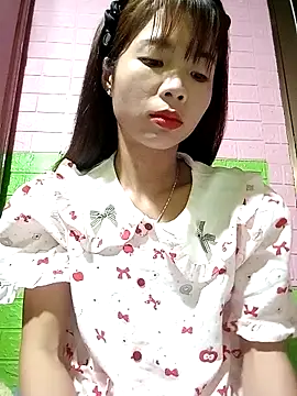 AmyLinee01 online show from May 1, 11:48 am