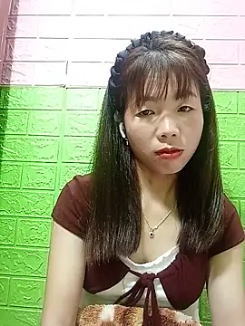 AmyLinee01 online show from June 20, 8:33 pm