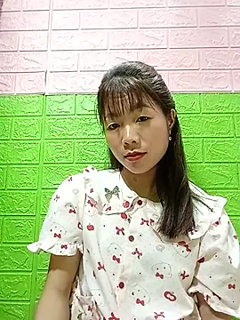 Snapshot of AmyLinee01 chatting on June 26, 12:15 am AmyLinee01 online show from June 26, 12:15 am