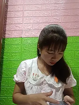 Snapshot of AmyLinee01 chatting on June 27, 11:26 am AmyLinee01 online show from June 27, 11:26 am