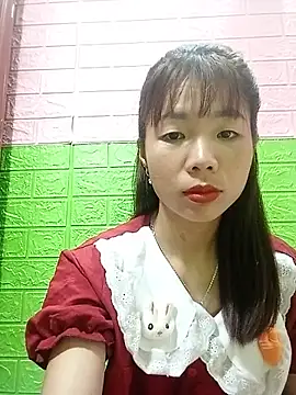 Snapshot of AmyLinee01 chatting on June 28, 12:33 pm AmyLinee01 online show from June 28, 12:33 pm