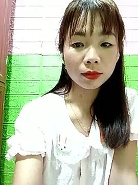 Snapshot of AmyLinee01 chatting on June 29, 11:05 pm AmyLinee01 online show from June 29, 11:05 pm