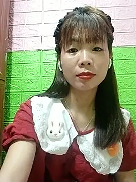 Snapshot of AmyLinee01 chatting on July 3, 10:16 pm AmyLinee01 online show from July 3, 10:16 pm