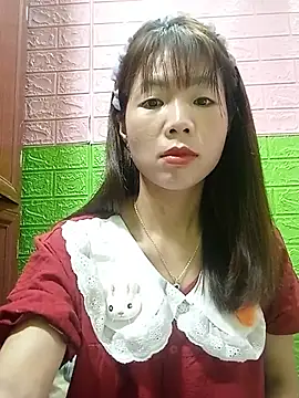 Snapshot of AmyLinee01 chatting on July 4, 11:49 am AmyLinee01 online show from July 4, 11:49 am