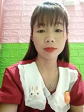 Snapshot of AmyLinee01 chatting on July 7, 4:48 am AmyLinee01 online show from July 7, 4:48 am
