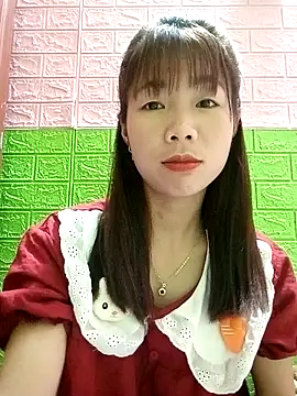 Snapshot of AmyLinee01 chatting on July 7, 6:47 am AmyLinee01 online show from July 7, 6:47 am