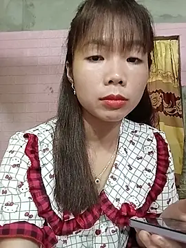 Snapshot of AmyLinee01 chatting on July 19, 2:59 am AmyLinee01 online show from July 19, 2:59 am
