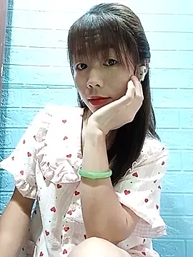 Snapshot of AmyLinee01 chatting on July 28, 5:58 am AmyLinee01 online show from July 28, 5:58 am
