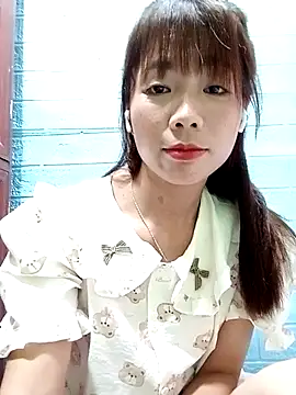 Snapshot of AmyLinee01 chatting on July 28, 4:39 pm AmyLinee01 online show from July 28, 4:39 pm
