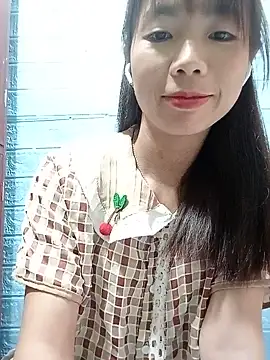 Snapshot of AmyLinee01 chatting on July 30, 11:53 am AmyLinee01 online show from July 30, 11:53 am