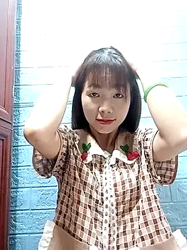 Snapshot of AmyLinee01 chatting on August 7, 3:36 pm AmyLinee01 online show from August 7, 3:36 pm