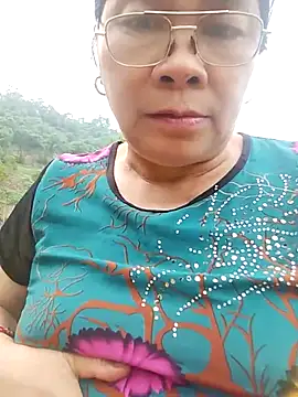 Snapshot of Funsexy1 chatting on June 23, 11:03 pm Funsexy1 online show from June 23, 11:03 pm