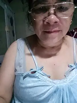 Snapshot of Funsexy1 chatting on July 22, 12:08 pm Funsexy1 online show from July 22, 12:08 pm