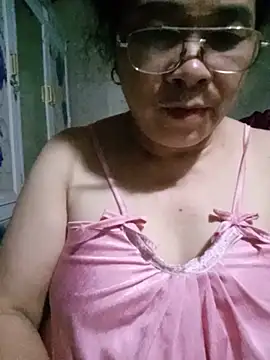 Snapshot of Funsexy1 chatting on July 27, 2:57 pm Funsexy1 online show from July 27, 2:57 pm
