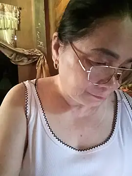Snapshot of Funsexy1 chatting on August 5, 2:03 am Funsexy1 online show from August 5, 2:03 am