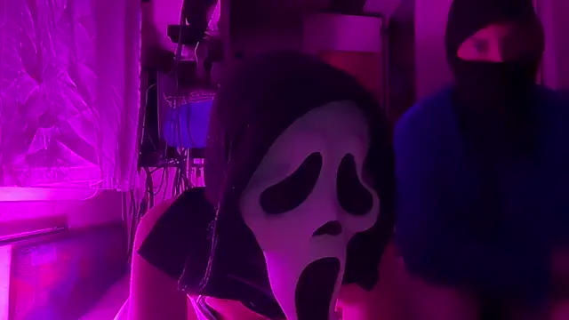 SilentScreamsVan- online show from April 6, 8:43 pm