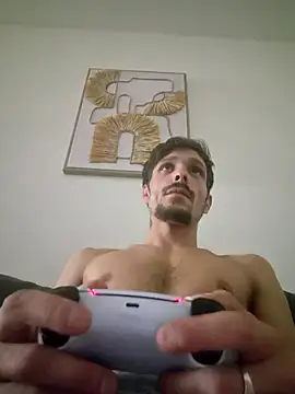 Snapshot of legars844 chatting on July 15, 11:37 am legars844 online show from July 15, 11:37 am