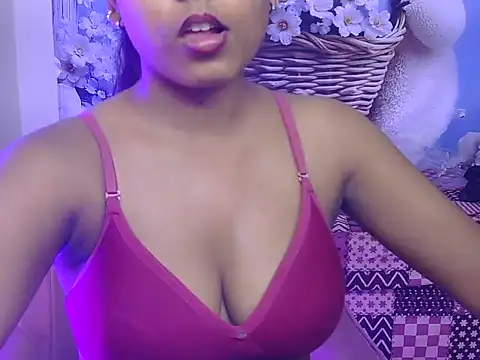 hoty-pinka online show from April 21, 6:12 pm