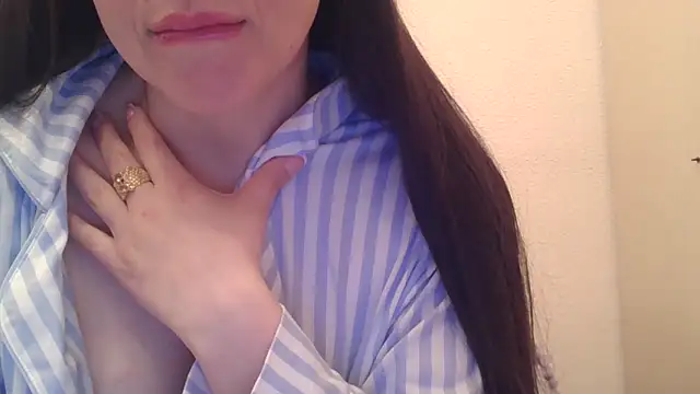 Snapshot of mery_lou20252 chatting on April 28, 8:25 pm mery lou20252 online show from April 28, 8:25 pm