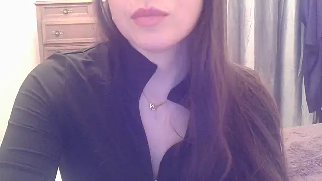 Snapshot of mery_lou20252 chatting on May 4, 9:00 pm mery lou20252 online show from May 4, 9:00 pm