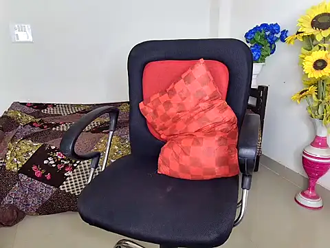 Snapshot of Preety_Baby chatting on July 1, 8:41 pm Preety Baby online show from July 1, 8:41 pm