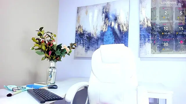 andreazoe online show from April 30, 1:50 pm